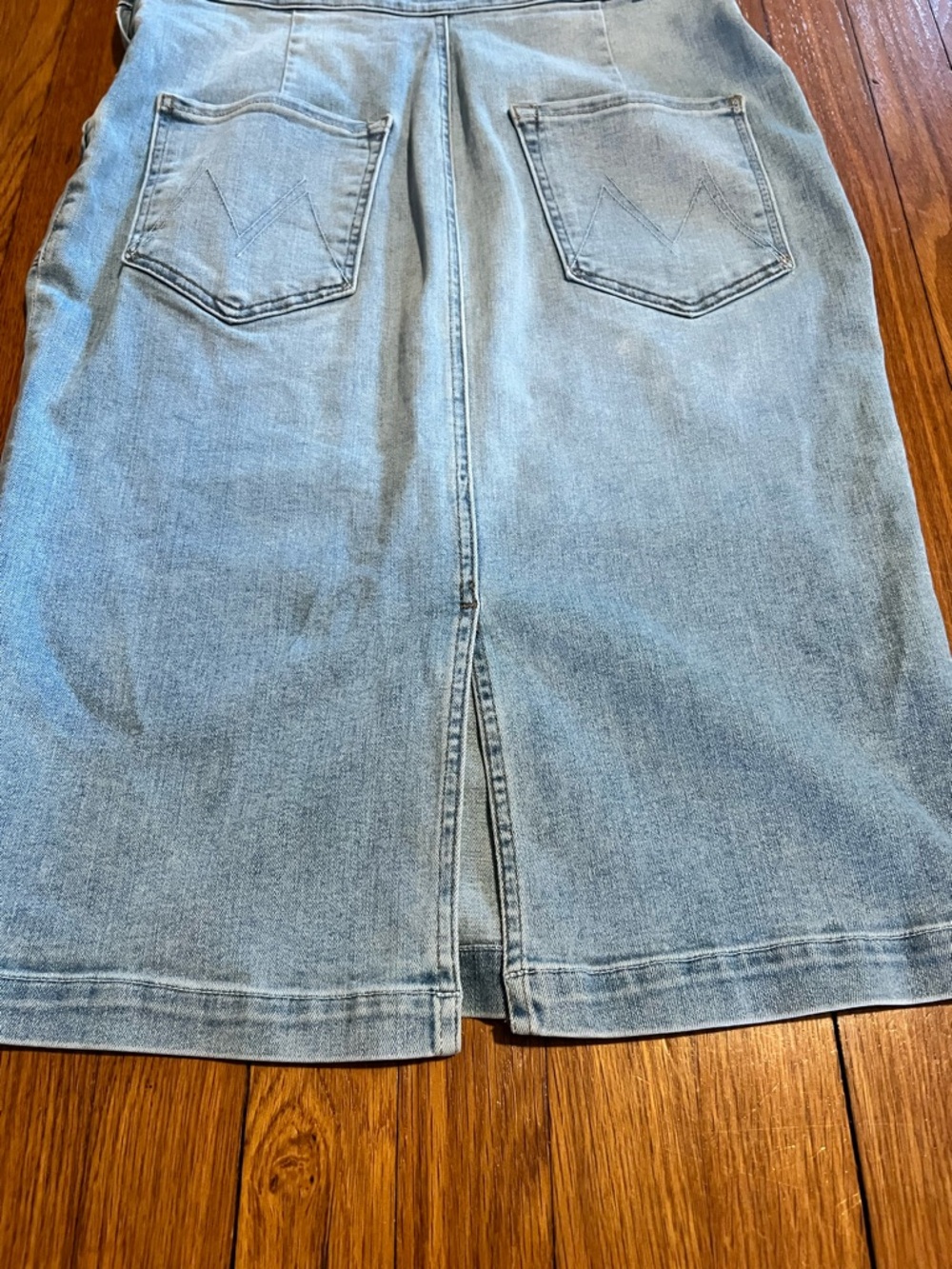 Mother Pocket Hustler Denim Overall Dress in the color when in Rome size 30 US 8 - Picture 16 of 16